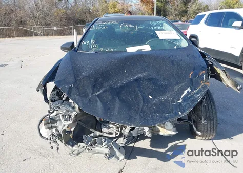 2019 Toyota Corolla Le from USA, damaged, VIN 5YFBURHE9KP882103